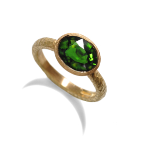 Oval tourmaline ring